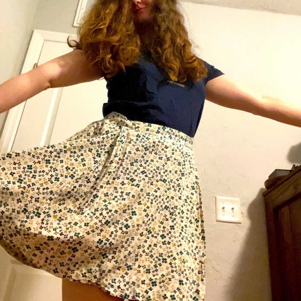 Old Navy Flowy White Floral Skirt